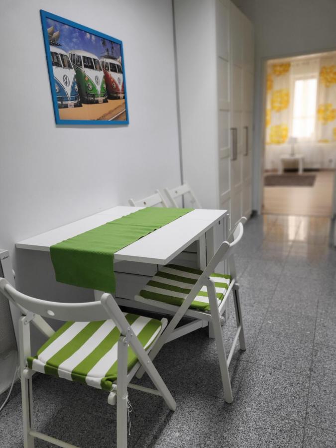 Budget Studio Near Prater Wien Exteriör bild