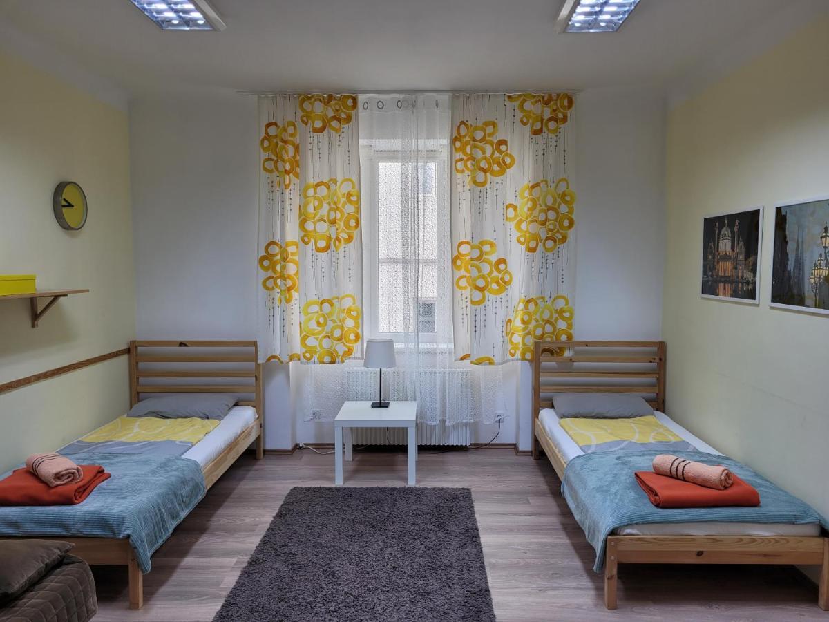 Budget Studio Near Prater Wien Exteriör bild